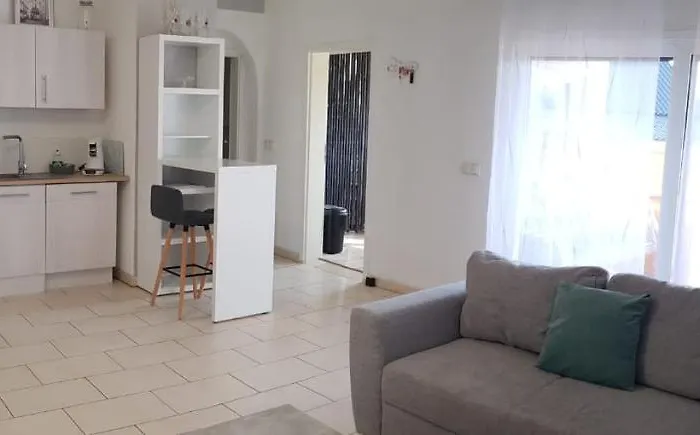 Easystay#4 Cinema In Kliniknaehe Mit Balkon, Boxspringbett & Netflix Διαμέρισμα