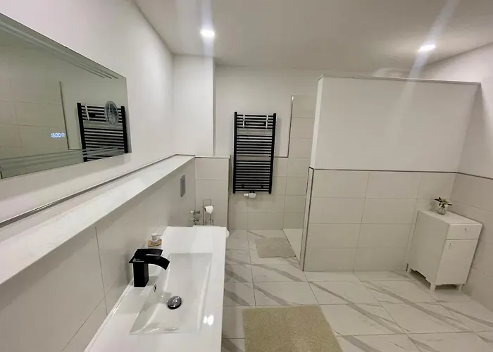 Easystay#4 Cinema In Kliniknaehe Mit Balkon, Boxspringbett & Netflix Διαμέρισμα Bad Oeynhausen